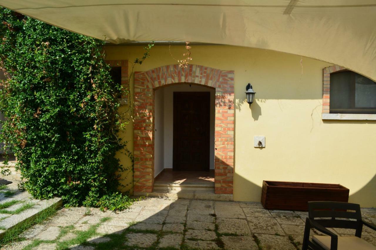 Agriturismo Tenuta Lagala Venosa Exterior photo